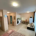 Apartment -The Mall